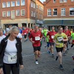 Firmenlauf 2017 Start am Marktplatz_124